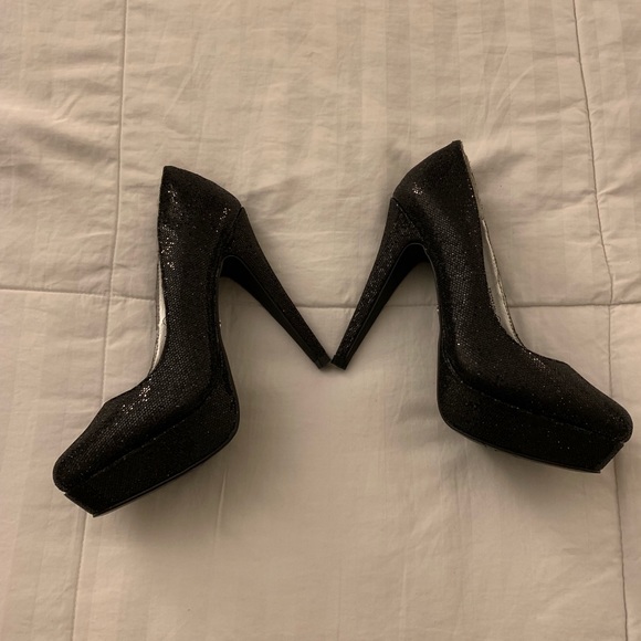 Platform Heels - Picture 3 of 4